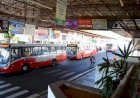 Idosa se machuca ao tentar descer de ônibus e registra ocorrência em Marília