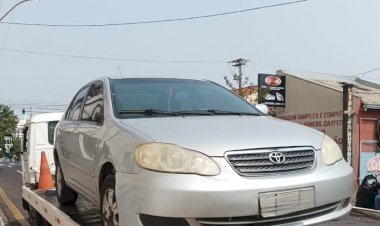PM recupera carro furtado que seria trocado por drogas em Marília