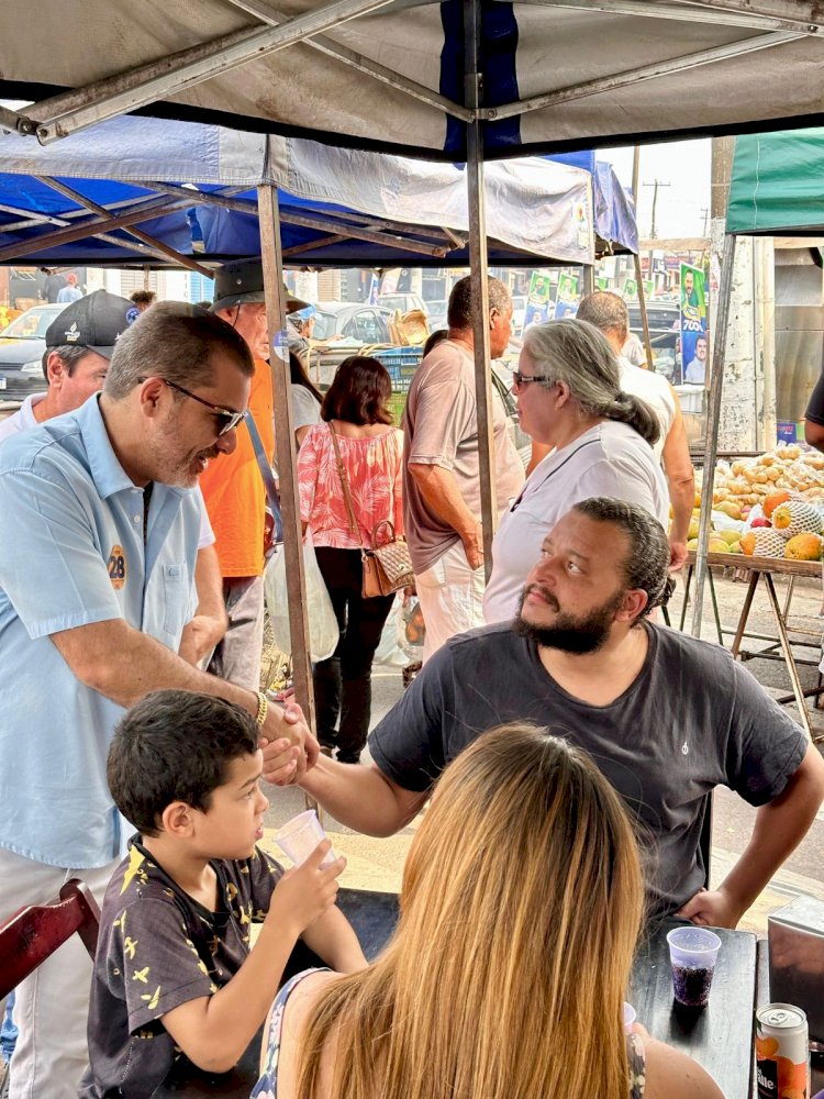 João Pinheiro reforça apoio ao comércio local em visita à Feira do Rolo, na zona sul de Marília