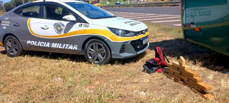 Polícia Militar Rodoviária Apreende Drogas em Ônibus na SP-333 em Marília; Passageiros São Levados para Delegacia, Nenhum Foi Preso