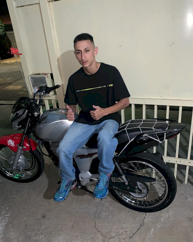 Jovem morre em grave acidente de moto em Marília