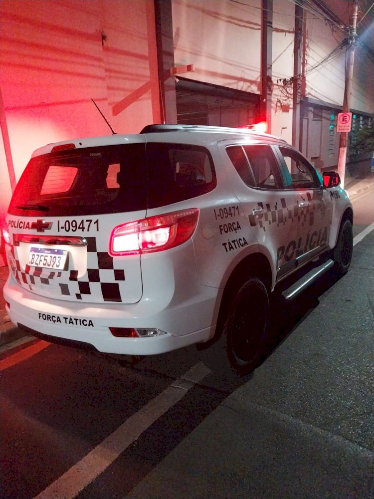 Criminosos desligam energia e tentam quebrar parede para furtar agência bancária em Marília