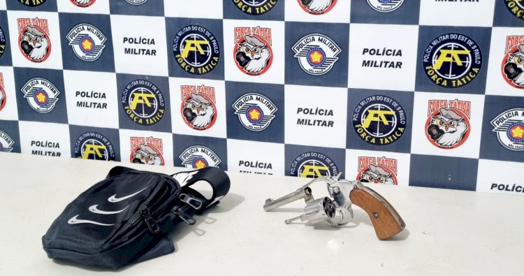 PM prende homem com revólver na zona norte de Marília